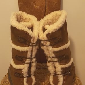 Women's fall/winter boot- never worn